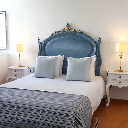 La Maison Rose *